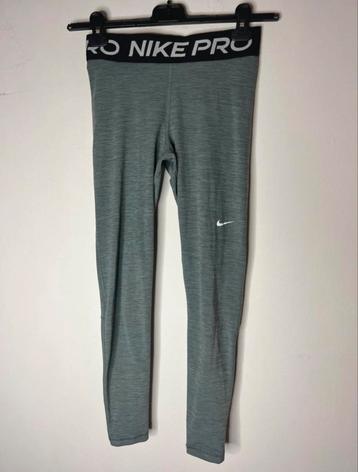 Nike pro legging beschikbaar voor biedingen