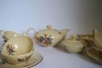 regout theeset compleet theepot 6 kop/schotel bloemen 1941, Ophalen of Verzenden