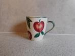 Senseo Mokje B Rode Appel Vic's Handpainted, Ophalen of Verzenden, Zo goed als nieuw, Overige stijlen, Kop(pen) en/of Schotel(s)