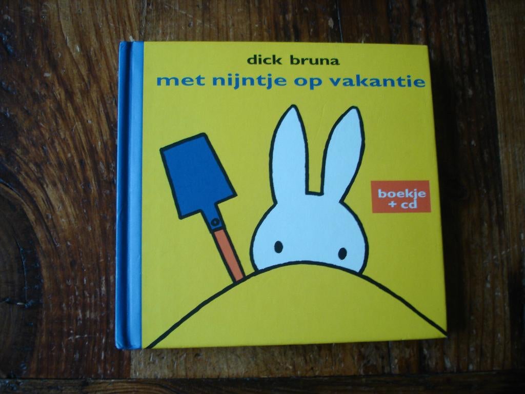 kleuter.05(1244) met nijntje op vakantie : met CD dick, Ophalen of Verzenden, Zo goed als nieuw, Fictie algemeen