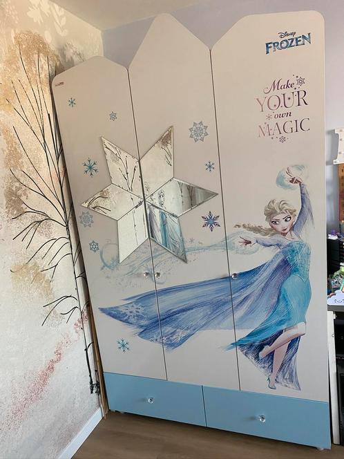 Frozen / Elsa kledingkast met spiegel, Kinderen en Baby's, Kinderkamer | Commodes en Kasten, Zo goed als nieuw, Kast, 105 cm of meer