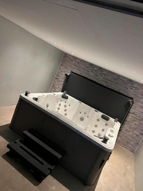 Jacuzzi 6 persoons . Zeer netjes bij gehouden ., Tuin en Terras, Bubbelbaden en Hottubs, Ophalen of Verzenden