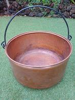 Koperen pot met stalen hengsel., Antiek en Kunst, Antiek | Koper en Brons, Ophalen