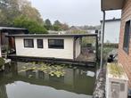 Tiny woonbootje /  House boat  / Drijvend Vakantiehuis, Zuid-Holland