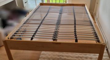 Houten bedframe ikea - afbeelding 1