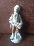 Vintage porseleinen beeldje van een lakei, Ophalen of Verzenden