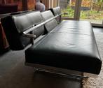 Cassina Le Corbusier LC5.F driezitsbank, Ophalen, Zo goed als nieuw, Leer, Strak, modern, design
