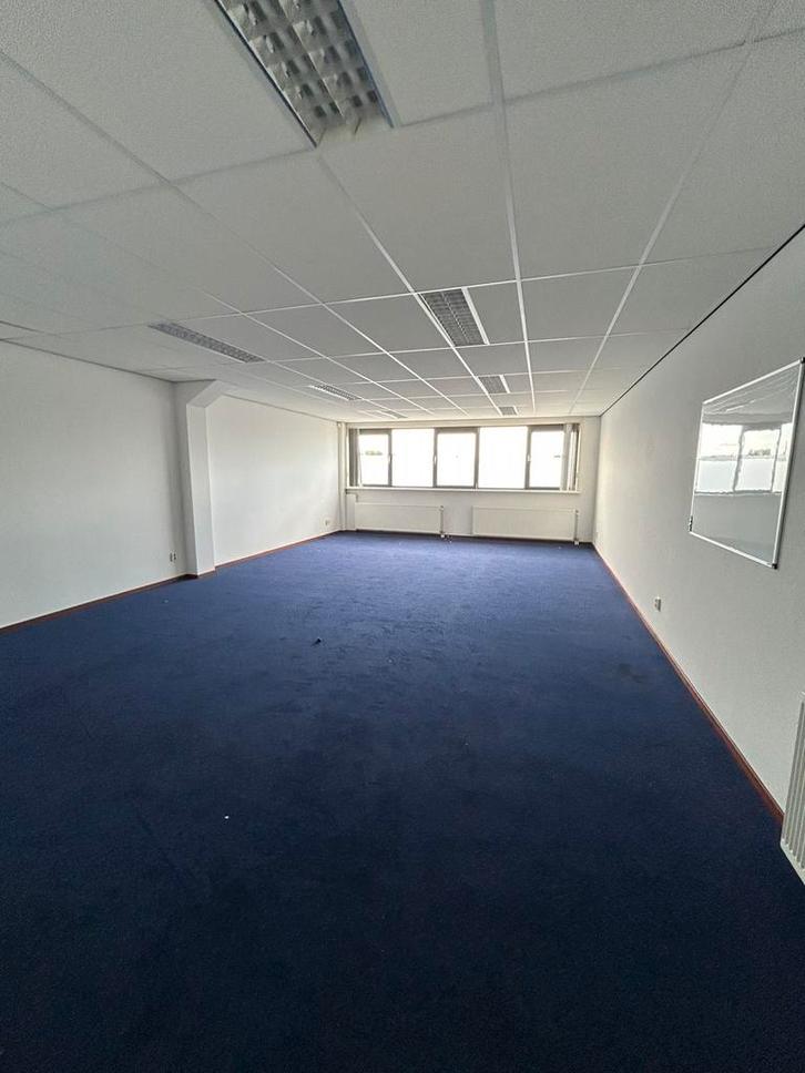 Te huur bedrijfsruimte 55 M2, Huizen en Kamers, Kamers te huur