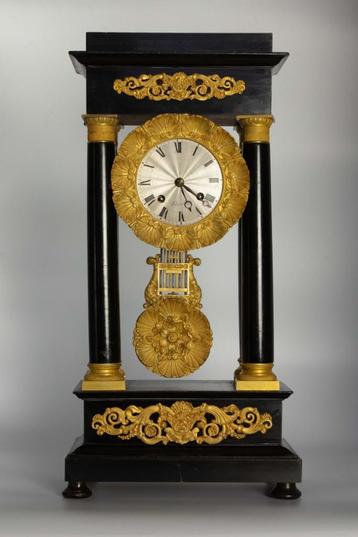 kolompendule gepatineerd  brons 1850-1900 beschikbaar voor biedingen