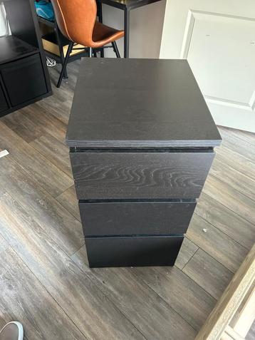 Ladekastje met 3 laden van de IKEA model Malm beschikbaar voor biedingen