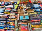 Miniatuur vrachtwagens verzameling en auto's, Ophalen