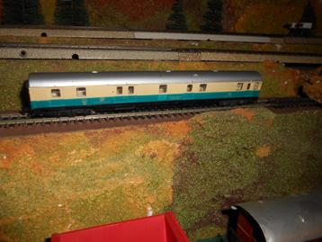 Arnold 3245 Postwagon van de Deutsche Bundes Post beschikbaar voor biedingen
