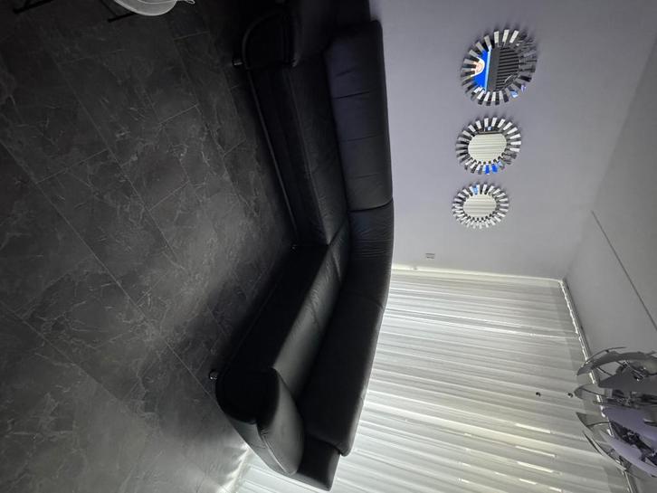 Lederen hoekbank,6 stoelen en eettafel, Huis en Inrichting, Banken | Bankstellen, Zo goed als nieuw, Hoekbank, Vierpersoons of meer