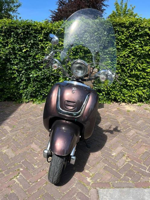 Retro scooter Benda BD50QT-5 - 25 km/h, Fietsen en Brommers, Snorfietsen en Snorscooters, Gebruikt, Overige merken, Benzine, Ophalen