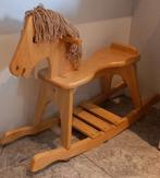 Houten hobbelpaard, Ophalen
