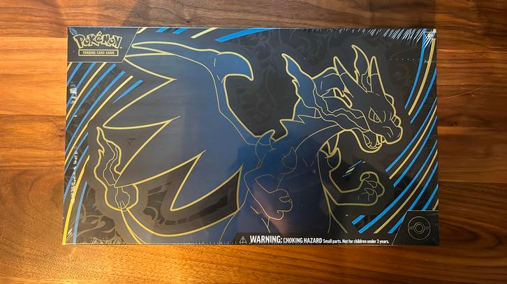Phantasmal Flames: Ongeopende Charizard UPC te koop, Hobby en Vrije tijd, Verzamelkaartspellen | Pokémon, Zo goed als nieuw, Ophalen of Verzenden