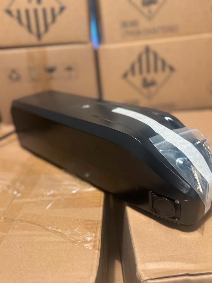 V8 / V20 / H9 Fatbike accu / batterij met HOUDER, Fietsen en Brommers, Fietsonderdelen, Nieuw, Algemeen, Ophalen of Verzenden