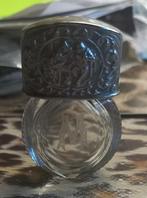 Leuk glazen parfumflesje met verzilverde dop, Antiek en Kunst, Antiek | Goud en Zilver, Ophalen of Verzenden