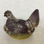 Vallerysthal antieke kip op schaal van melkglas., Ophalen of Verzenden