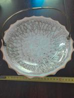 Vintage brocante schaal met goud randje, Porselein of Keramiek, Schaal, Rond, Ophalen of Verzenden