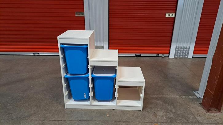 TROFAST kast ikea incl. 3 bakken met deksel, Huis en Inrichting, Kasten | Roldeurkasten en Archiefkasten, Zo goed als nieuw, Minder dan 100 cm