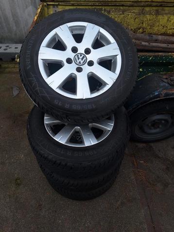 VW Golf, Seat, Skoda Winterset 195/65 R15 Vredestein beschikbaar voor biedingen