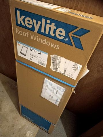 Nieuwe Keylite gootstukken, 780 x 980 mm DTRF04 beschikbaar voor biedingen