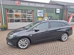 Opel Astra Sports Tourer 1.0 Innovation (bj 2016), Auto's, Opel, Gebruikt, Euro 6, 620 kg, Zwart