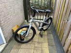 Te koop mooie Vanmoof A5, defect, 706 km, helemaal compleet, Fietsen en Brommers, Elektrische fietsen, 50 km per accu of meer