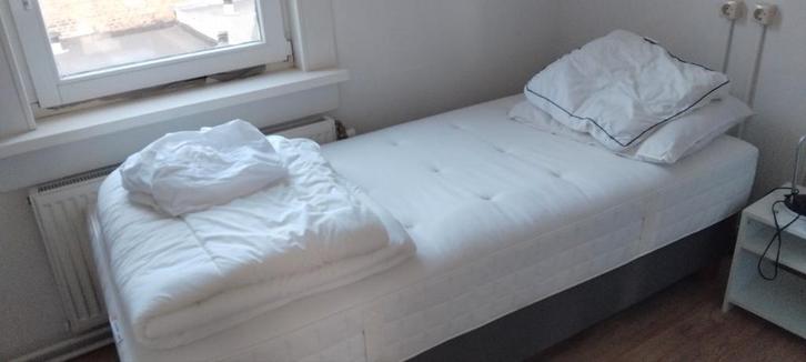 IKEA ESPEVAR Bed met HYLLSTAD Matras – Grijs – Verhuisuitver, Huis en Inrichting, Slaapkamer | Bedden, Zo goed als nieuw, Eenpersoons