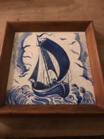 Delfts blauw tegeltje bootje schip mosa, Antiek en Kunst, Antiek | Wandborden en Tegels, Ophalen of Verzenden