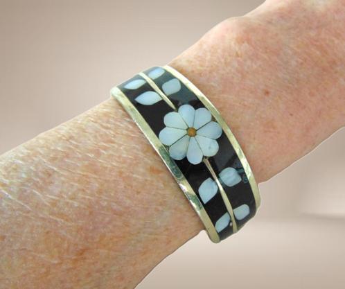 Mooie vintage Mexico email en parelmoer inleg armband!, Sieraden, Tassen en Uiterlijk, Armbanden, Zo goed als nieuw, Overige materialen