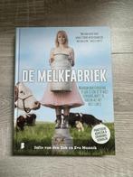 Boek 'De Melkfabriek', Ophalen of Verzenden, Sofie van den Enk, Zo goed als nieuw, Zwangerschap en Bevalling