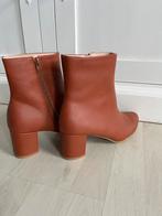 Cognac kleurig laarsje., Kleding | Dames, Schoenen, Ophalen of Verzenden, Nieuw, Bruin, Lage of Enkellaarzen