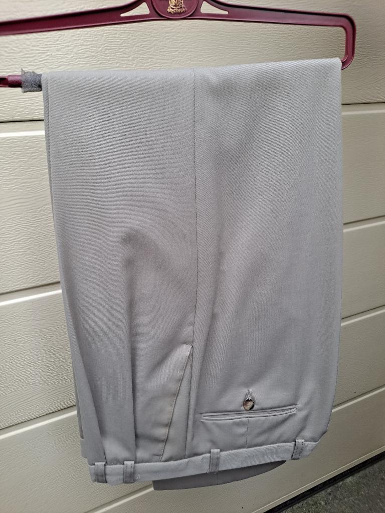 Broeken en Pantalons maat 50, Kleding | Heren, Broeken en Pantalons, Zo goed als nieuw, Maat 48/50 (M), Beige, Ophalen
