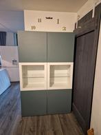 Ikea besta vitrinekast wit met groene fronten., Huis en Inrichting, Kasten | Vitrinekasten, Ophalen, Gebruikt, 100 tot 150 cm