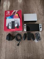 Nintendo Switch Oled + toebehoren, Ophalen of Verzenden, Zo goed als nieuw, Met 2 controllers, Switch OLED