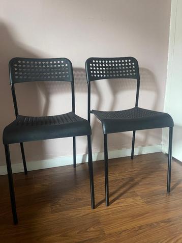 2 Mooie eetkamer stoel oof bureau (zwart) beschikbaar voor biedingen