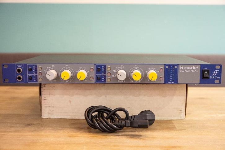 Focusrite ISA Two - 2ch microfoon voorversterker / DI (ZGAN), Audio, Tv en Foto, Professionele Audio-, Tv- en Video-apparatuur