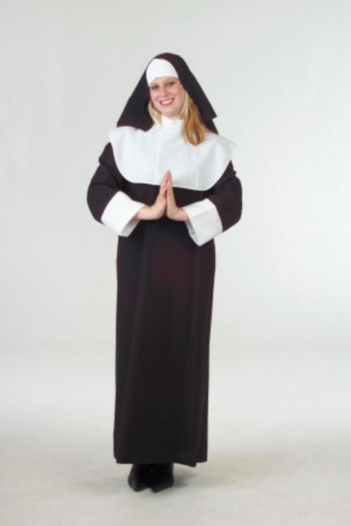 Loopgroep carnaval Non Pater en Gospelkleding te huur, Hobby en Vrije tijd, Feestartikelen, Zo goed als nieuw, Kostuum, Carnaval