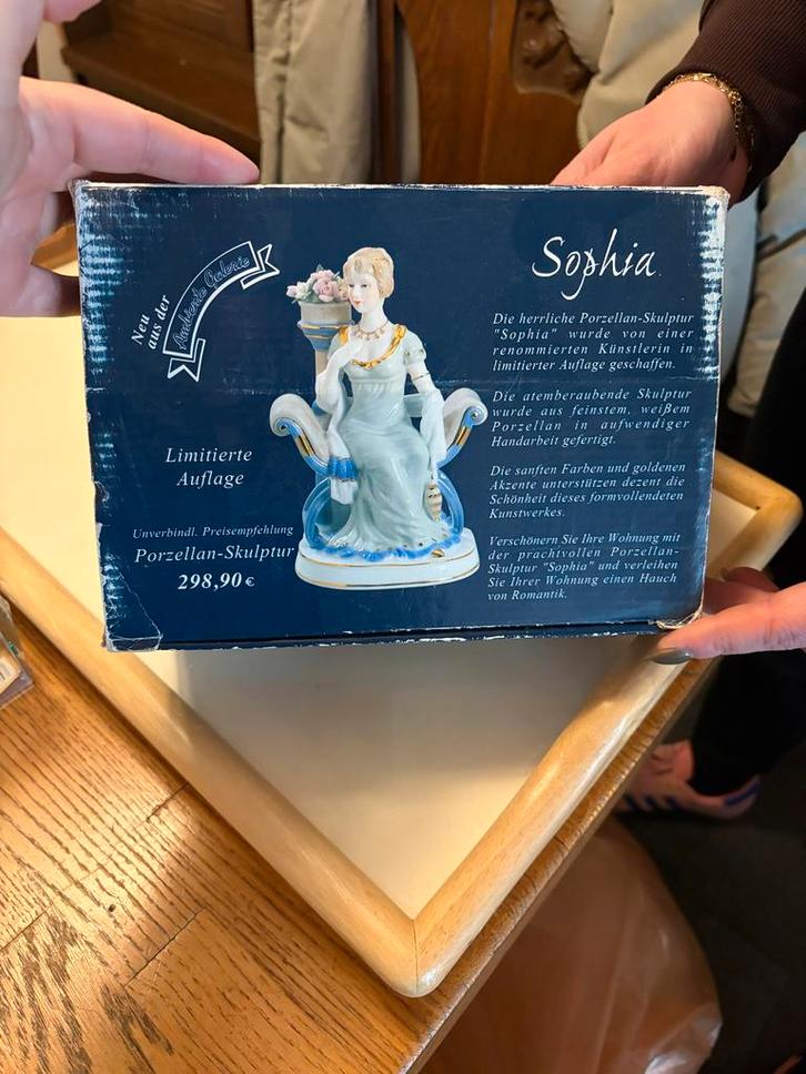 Sophia Porseleinen Beeld - Limited Edition, Antiek en Kunst, Antiek | Porselein, Ophalen of Verzenden