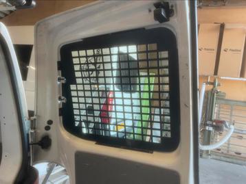 Raamroosterset VW T5 beschikbaar voor biedingen