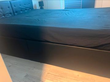Bed/ twijfelaar met opbergruimte 
