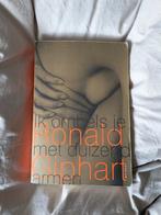 Ronald Giphart - Ik omhels je met duizend armen, Ophalen of Verzenden, Zo goed als nieuw, Nederland, Ronald Giphart