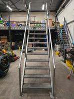 Stalen trap grijs hoog 2.65mtr nob175, Doe-het-zelf en Verbouw, Ladders en Trappen, Ophalen of Verzenden, Zo goed als nieuw, 2 tot 4 meter