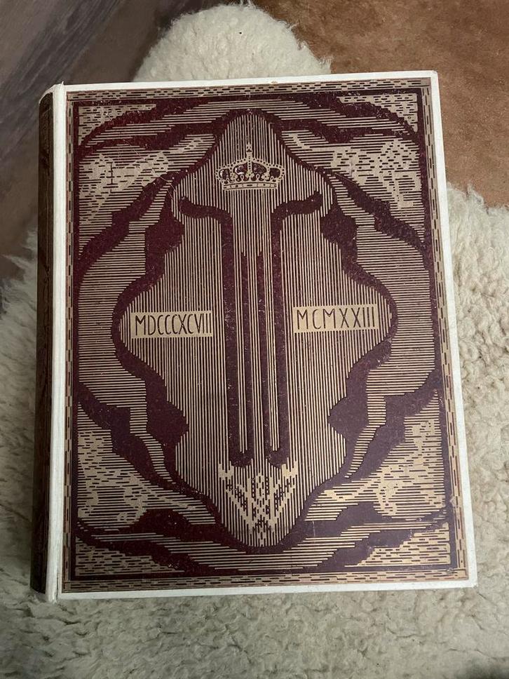 Gedenkboek 25 Jaar Regering Koningin Wilhelmina (1923), Antiek en Kunst, Antiek | Boeken en Bijbels, Ophalen