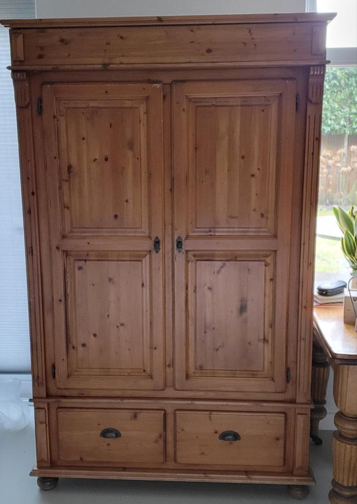 Geloogd genen computer-tv kast, Huis en Inrichting, Kasten | Buffetkasten, Gebruikt, 150 tot 200 cm, 100 tot 150 cm, 50 tot 75 cm