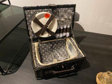 Picknickmand 4 personen met koelvak - Compleet! beschikbaar voor biedingen