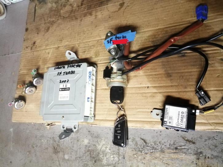 Contactslot set +ecu  +sloten SUBARU FORESTER SF TURBO 2003, Auto-onderdelen, Elektronica en Kabels, Subaru, Gebruikt, Ophalen of Verzenden