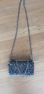 Crossbody tasje in grijze python print, Sieraden, Tassen en Uiterlijk, Tassen | Damestassen, Ophalen of Verzenden, Gebruikt, Grijs